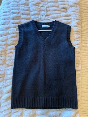 Men's Black V-Neck Knit Sweater Vest